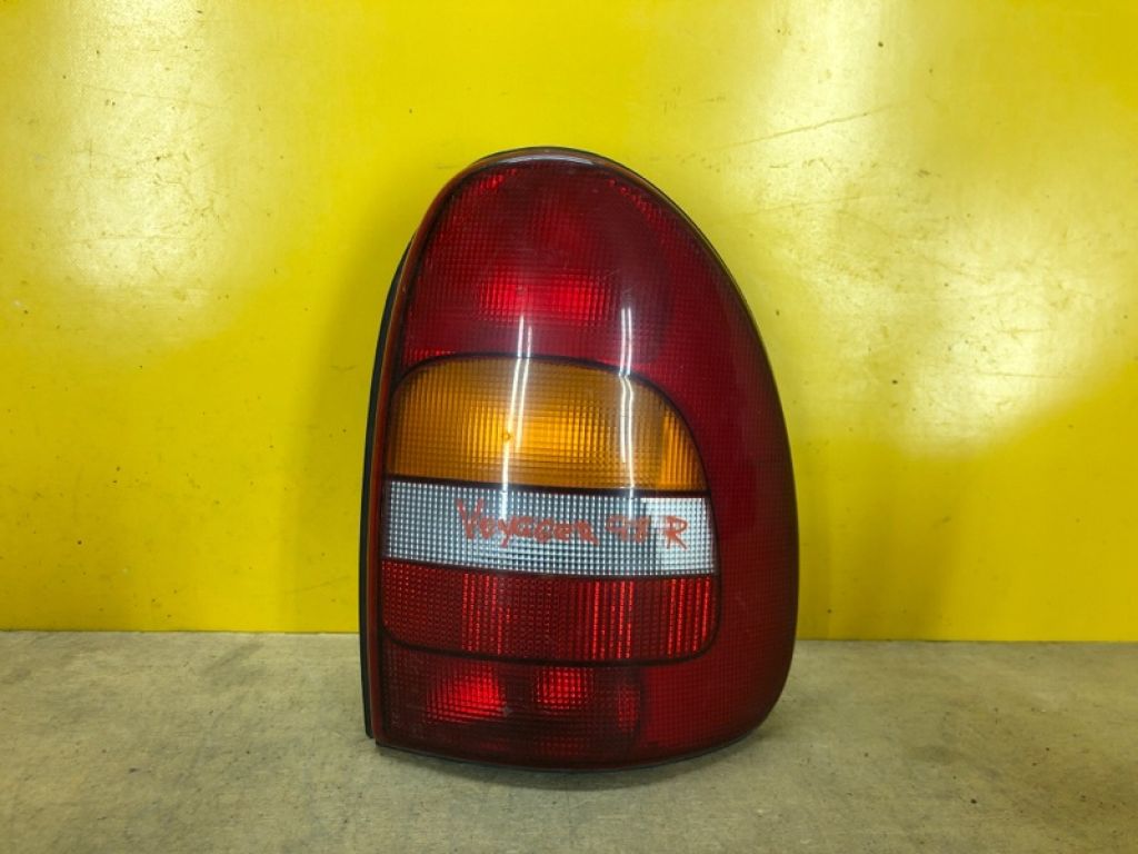 457 6247 | Ліхтар зовнішній прав. CHRYSLER VOYAGER 95-00