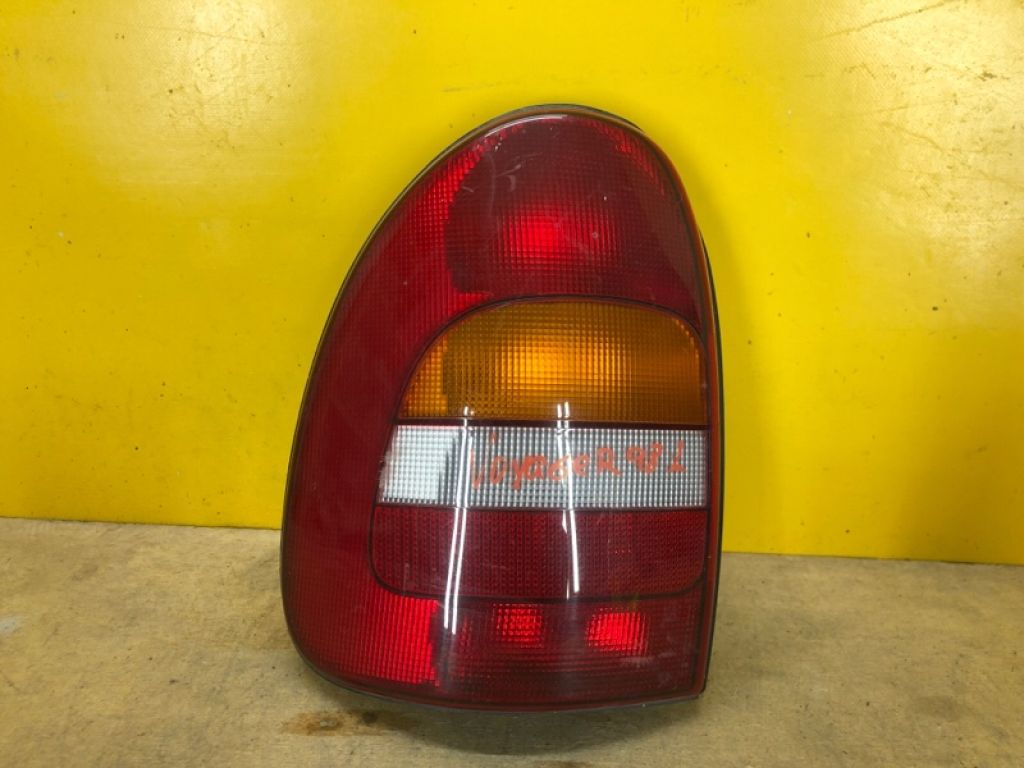 457 6246 | Ліхтар внутрішній лів. CHRYSLER VOYAGER 95-00