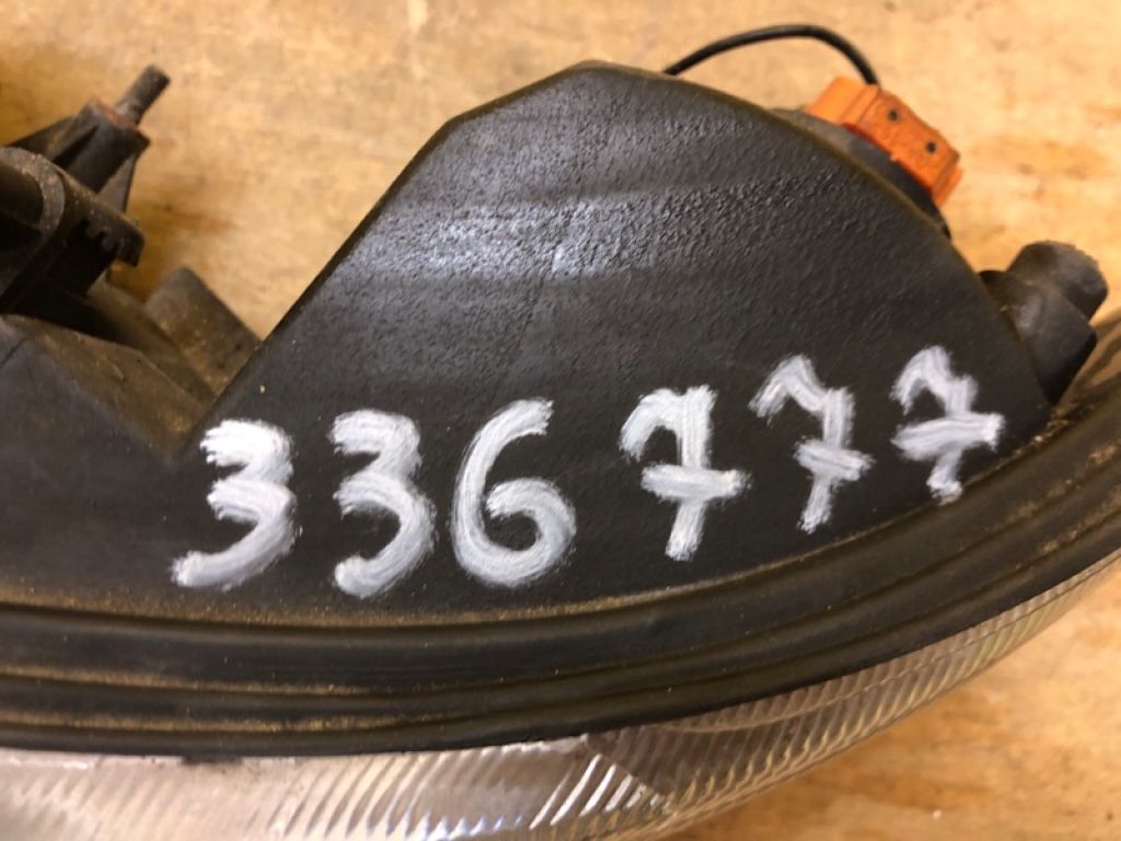 4897 389AC | Фара лів. CHRYSLER VOYAGER 95-00 - Фото 2