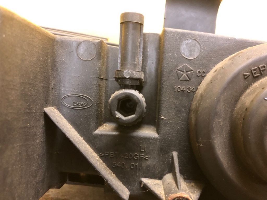 4897 389AC | Фара лів. CHRYSLER VOYAGER 95-00 - Фото 10