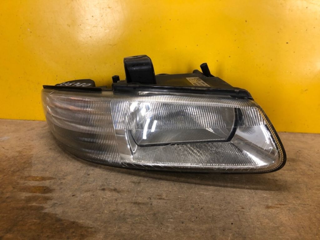 4897 388AC | Фара прав. CHRYSLER VOYAGER 95-00
