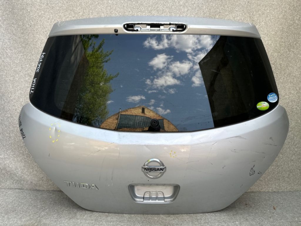 90100-EL030 | Кришка багажника NISSAN TIIDA/VERSA C11 04-11