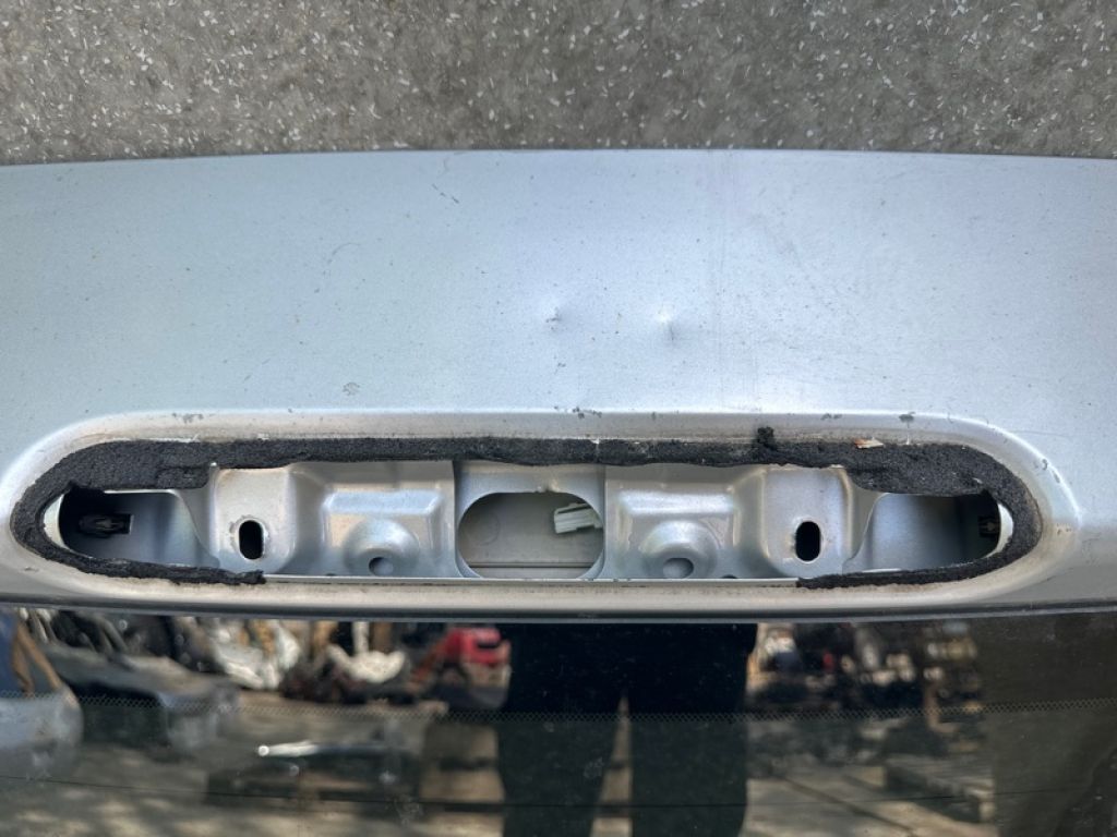 90100-EL030 | Кришка багажника NISSAN TIIDA/VERSA C11 04-11 - Фото 4