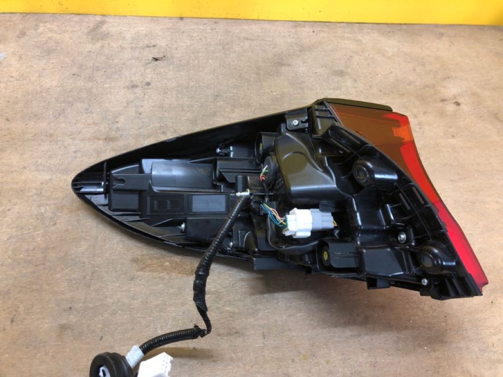 81550F4130 | Ліхтар зовнішній прав. TOYOTA C-HR 16- - Фото 5