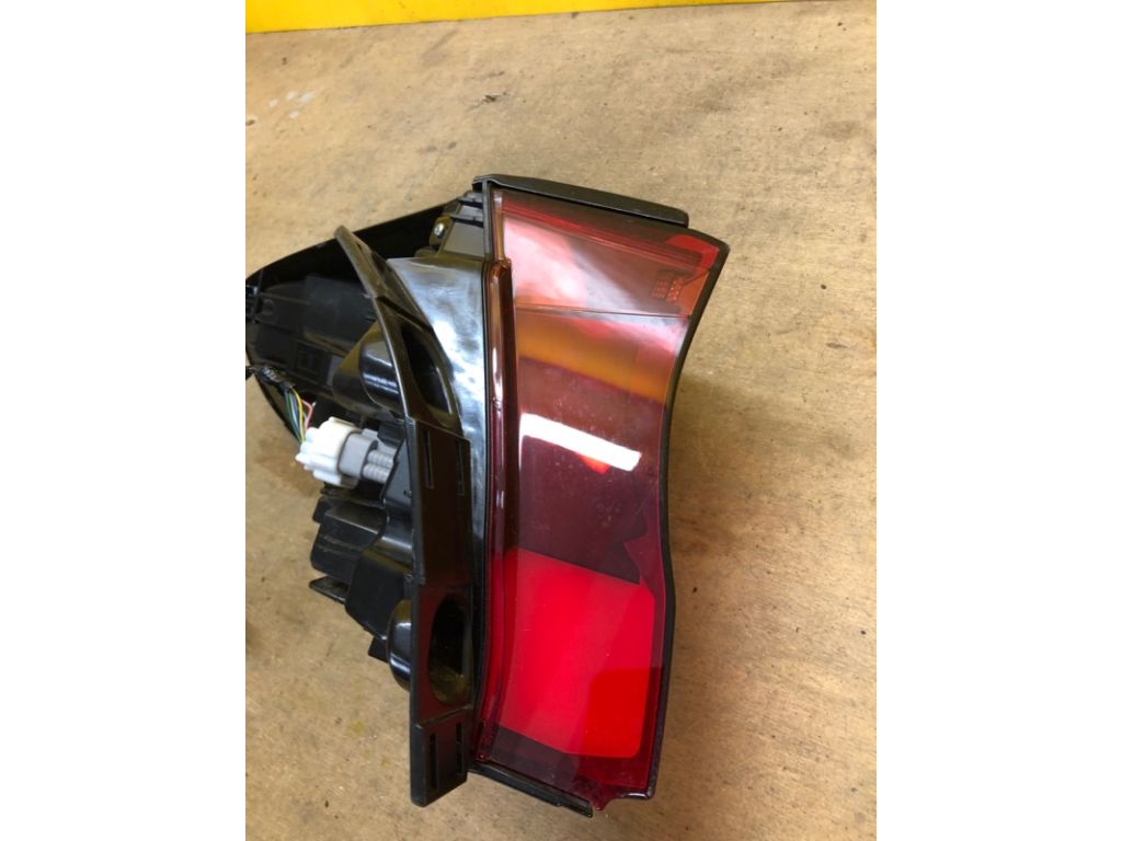 81550F4130 | Ліхтар зовнішній прав. TOYOTA C-HR 16- - Фото 6