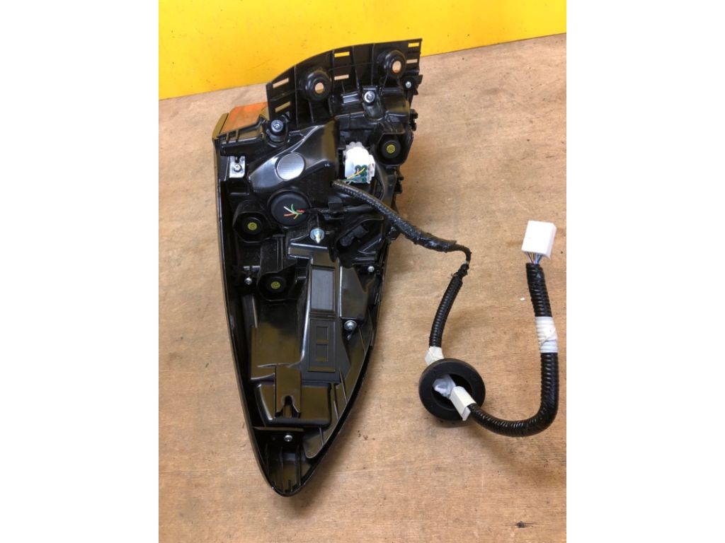 81550F4130 | Ліхтар зовнішній прав. TOYOTA C-HR 16- - Фото 7