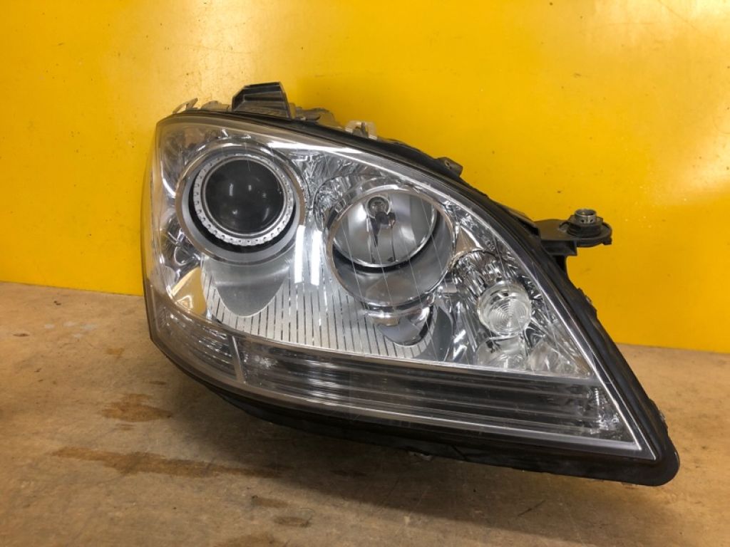 A1648205461 | Фара прав. MERCEDES M-CLASS W164 05-11