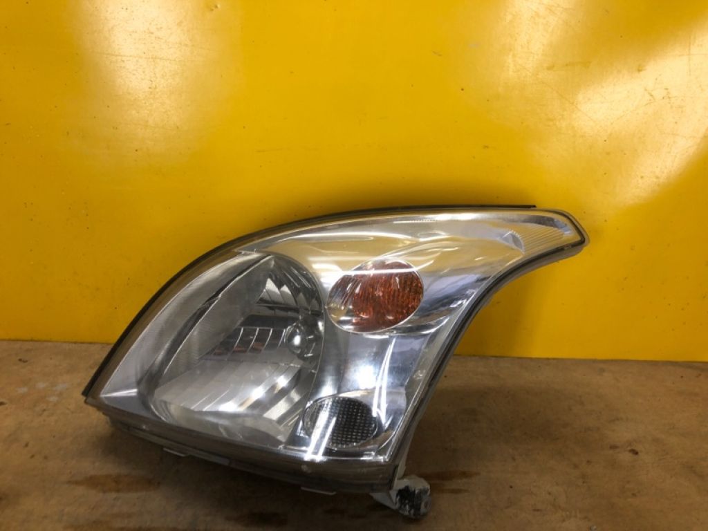 811706A050 | Фара лев. TOYOTA LAND CRUISER PRADO 120 02-09