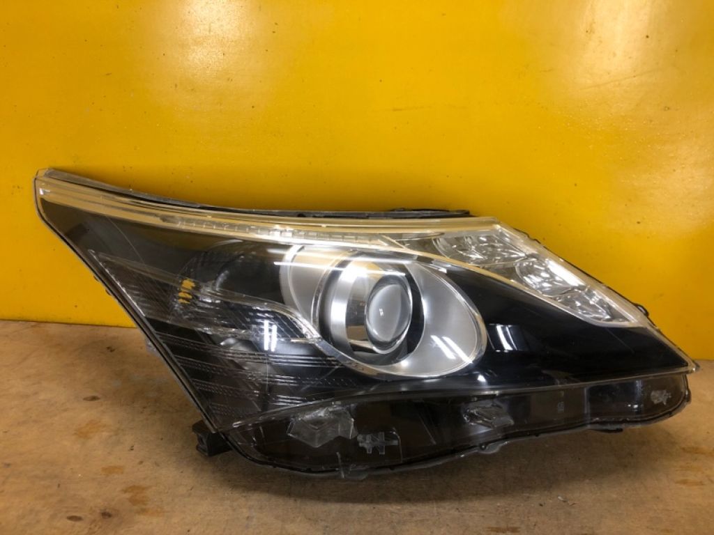 8113005350 | Фара прав. TOYOTA AVENSIS 08-18