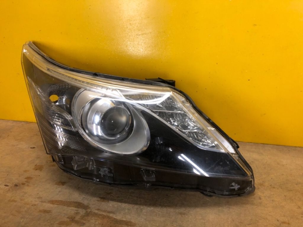 8113005350 | Фара прав. TOYOTA AVENSIS 08-18