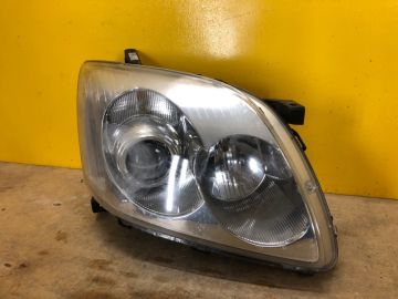 Фара прав. TOYOTA AVENSIS 03-08