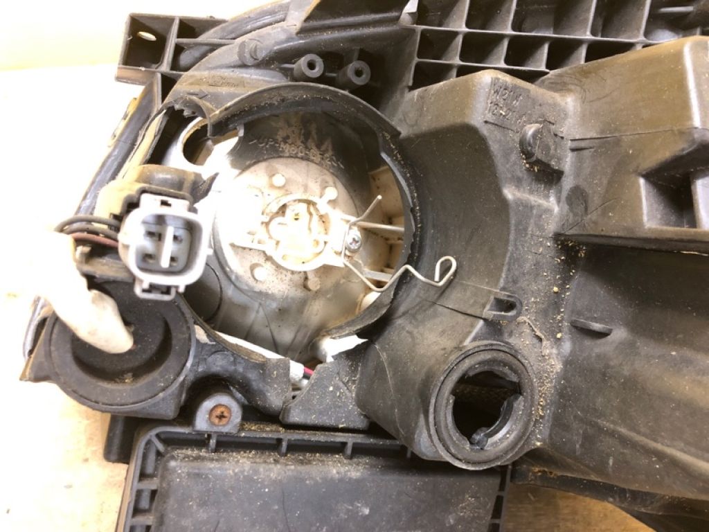 8113005192 | Фара прав. TOYOTA AVENSIS 03-08 - Фото 13