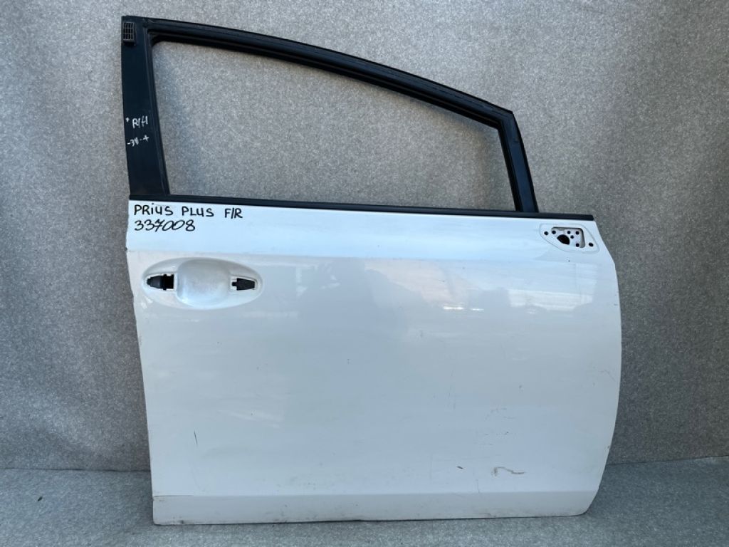 67001-47091 | Двері передн. прав. TOYOTA PRIUS PLUS 11-14