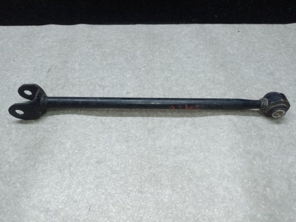 48710-33080 | Рычаг задней подвески поперечный нижний TOYOTA SOLARA 03-09