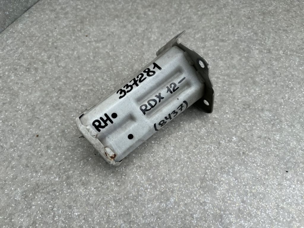 71135-TX4-A00ZZ | Кронштейн усилителя переднего бампера прав. ACURA RDX 12-19