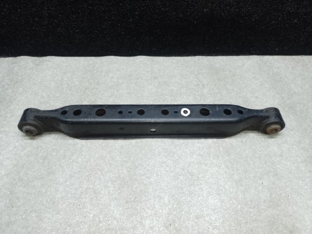 55110-4BA0A | Важіль задньої підвіски нижній поперечний прав. NISSAN X-TRAIL/ROGUE T32 13-20