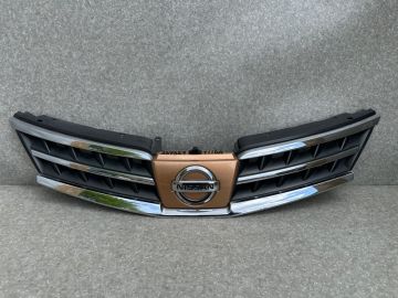 Решітка радіатора NISSAN TIIDA/VERSA C11 04-11