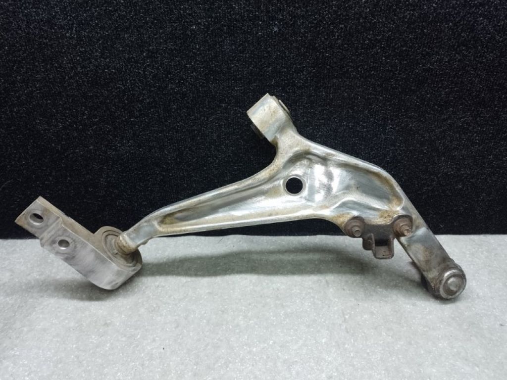 54501-8H310 | Важіль передньої підвіски нижній лів. NISSAN X-TRAIL T30 01-07 - Фото 2