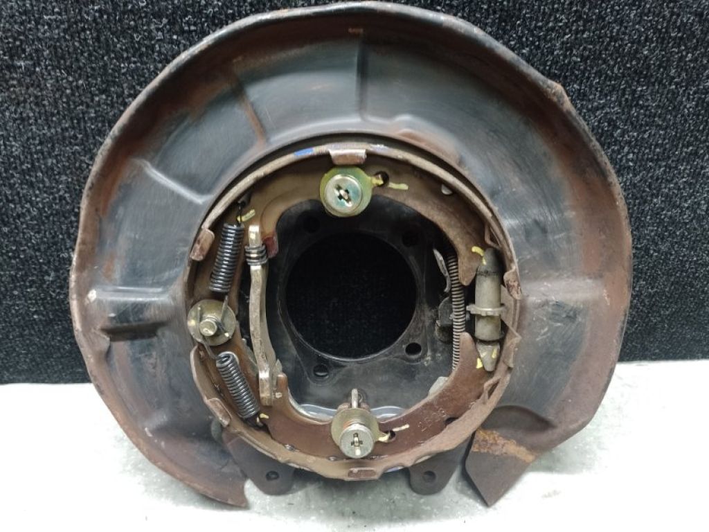 46503-42021 | Тормозной механизм задн. прав. TOYOTA RAV4 00-05
