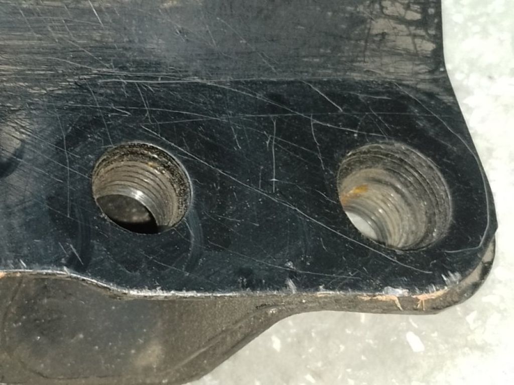 51107-42010 | Кріплення балки підвіски передн. прав. TOYOTA RAV4 05-12 - Фото 3