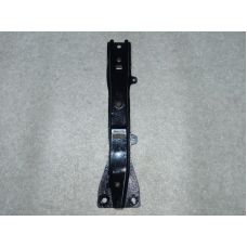 Кронштейн замка капота передн. HUMMER H3 05-10