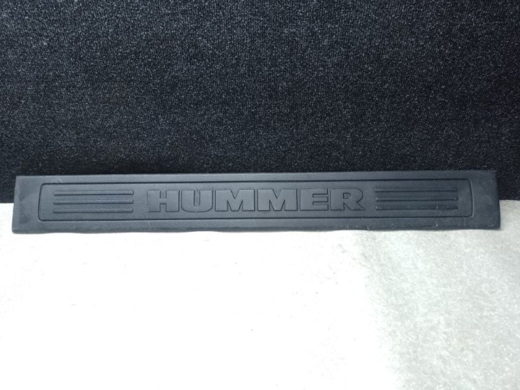15802797 | Накладка на порог багажника HUMMER H3 05-10