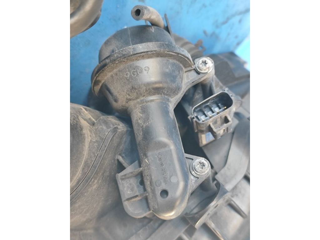 L538-13-100A | Коллектор впускной MAZDA 3 BL 09-13 - Фото 8