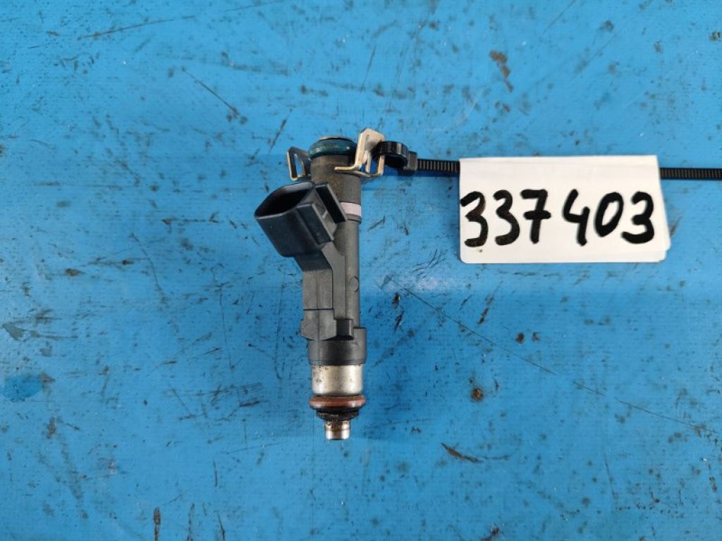 L501-13-250 | Форсунка топливная MAZDA 3 BL 09-13