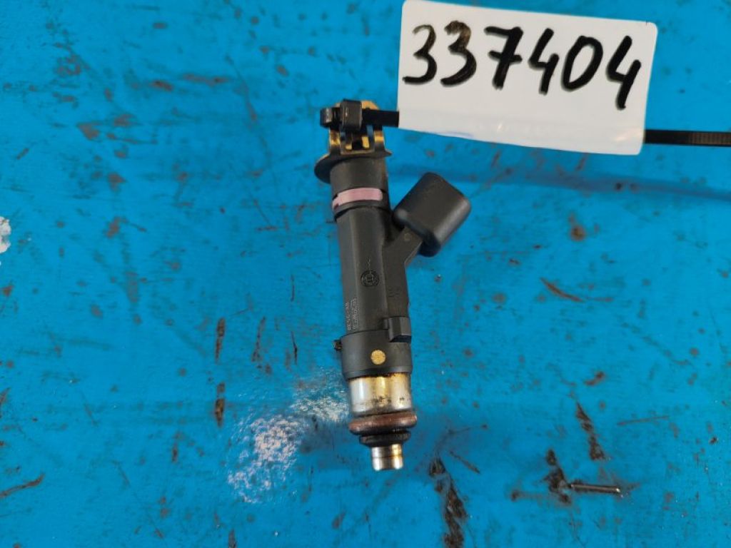 L501-13-250 | Форсунка топливная MAZDA 3 BL 09-13