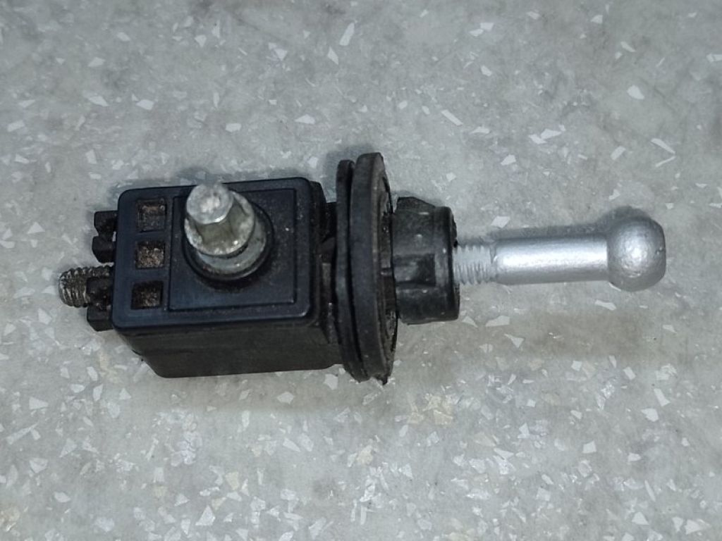 Корректор фар HUMMER H3 05-10