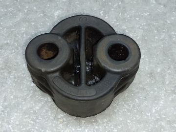 Кріплення глушника HUMMER H3 05-10