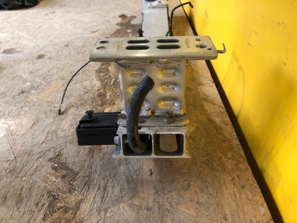 52021-76020 | Підсилювач переднього бампера LEXUS CT200 17- - Фото 9