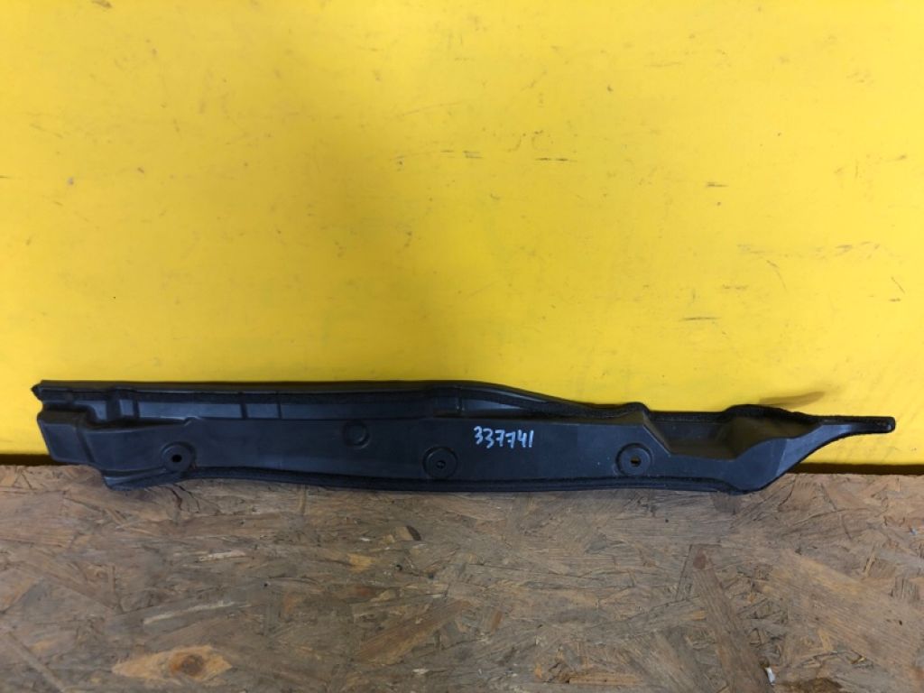 53827-76010 | Пильовик крила передн. прав. LEXUS CT200 17-