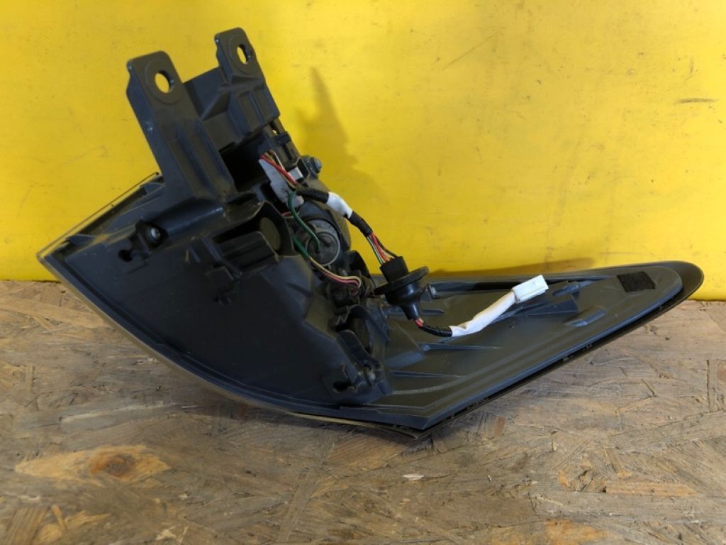 8156176010 | Ліхтар зовнішній прав. LEXUS CT200 17- - Фото 6