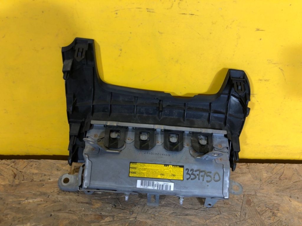 73900-76010-C0 | Подушка безпеки в коліна лів. LEXUS CT200 17-