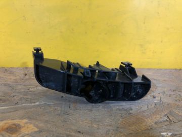 Кронштейн заднего бампера лев. LEXUS CT200 17-