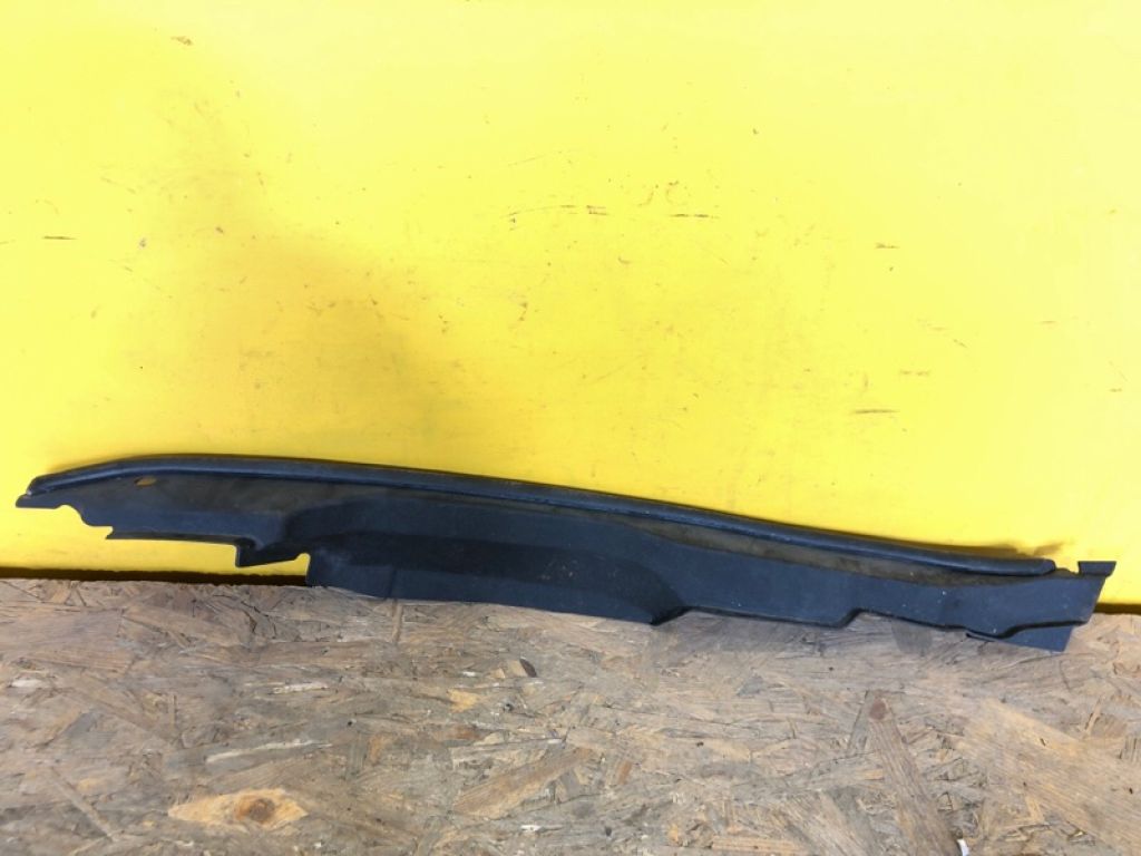 53807-76010 | Накладка крыла переднего внутренняя прав. LEXUS CT200 17-