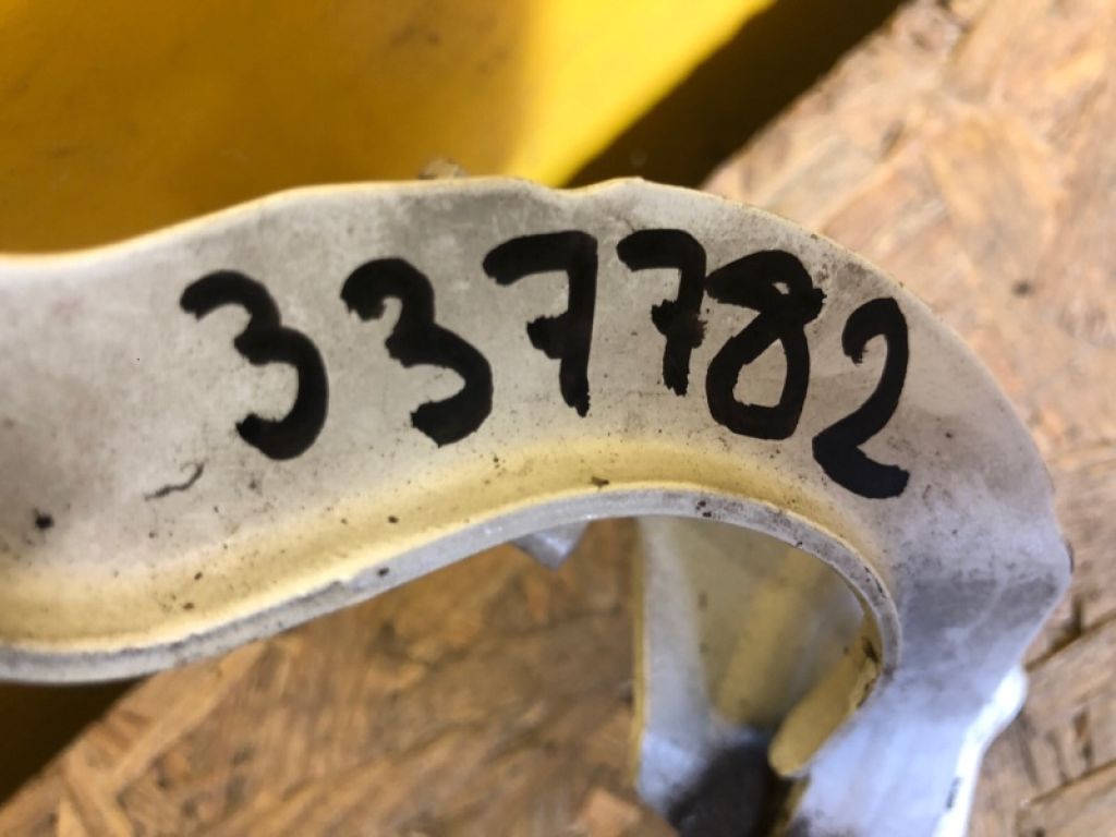 53420-76030 | Петля капоту лів. LEXUS CT200 17- - Фото 2