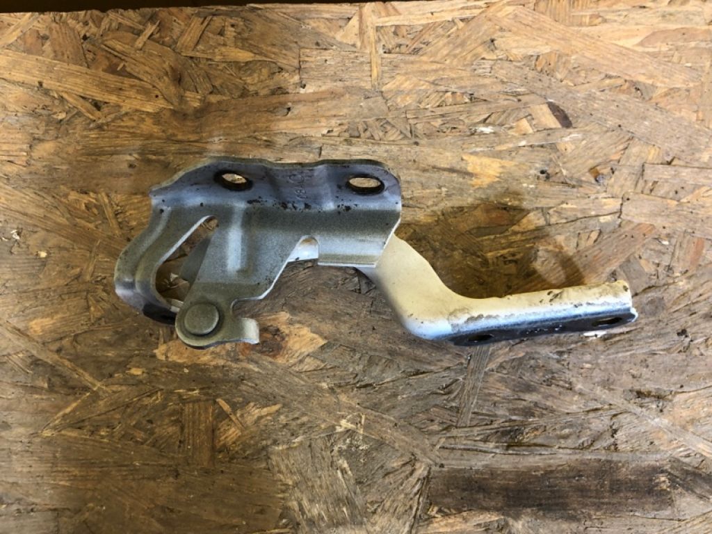 53420-76030 | Петля капоту лів. LEXUS CT200 17- - Фото 5