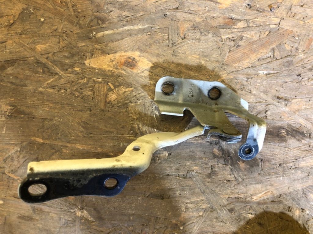 53410-76030 | Петля капоту прав. LEXUS CT200 17- - Фото 3