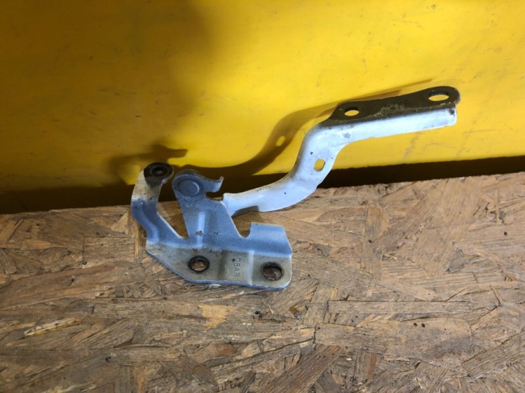 53410-76030 | Петля капоту прав. LEXUS CT200 17- - Фото 4