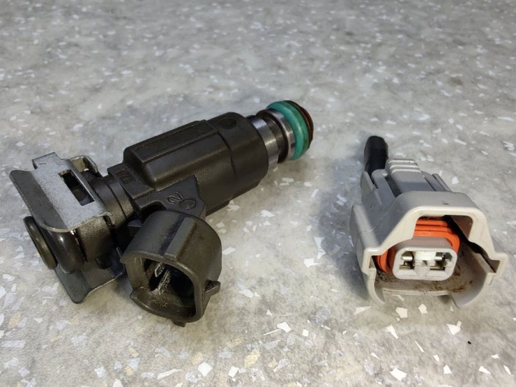 16600-5L700 | Форсунка топливная NISSAN X-TRAIL T30 01-07