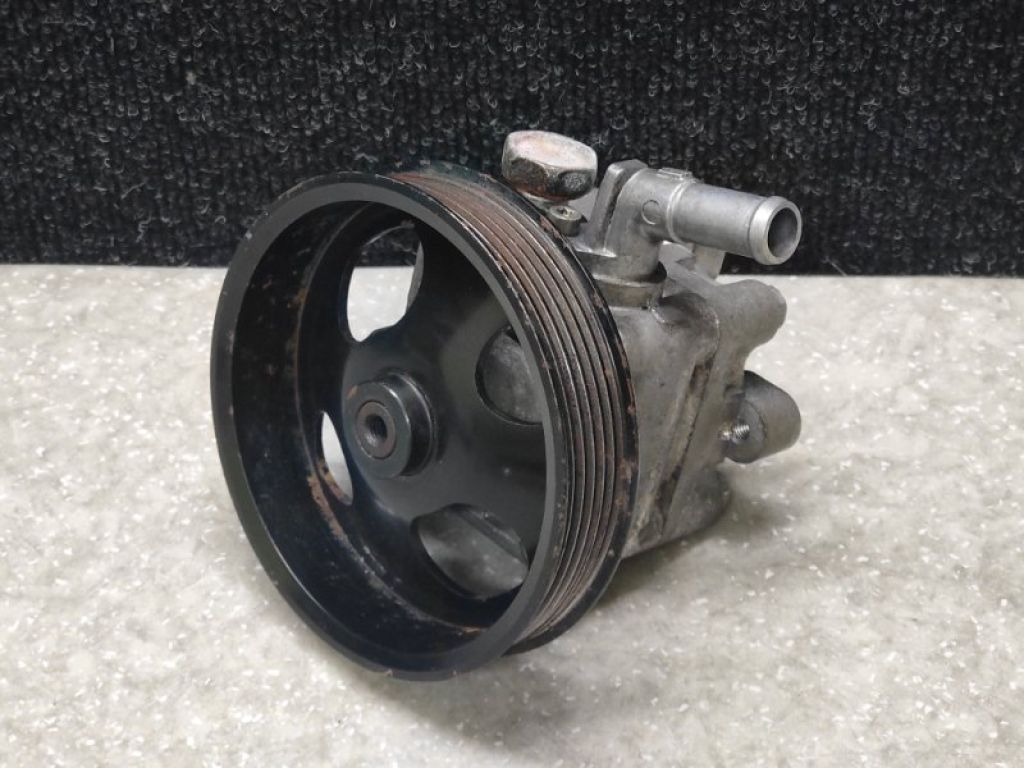 49110-8H305 | Насос ГПК NISSAN X-TRAIL T30 01-07
