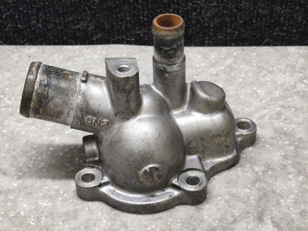 11060-8H700 | Корпус термостата NISSAN X-TRAIL T30 01-07 - Фото 2