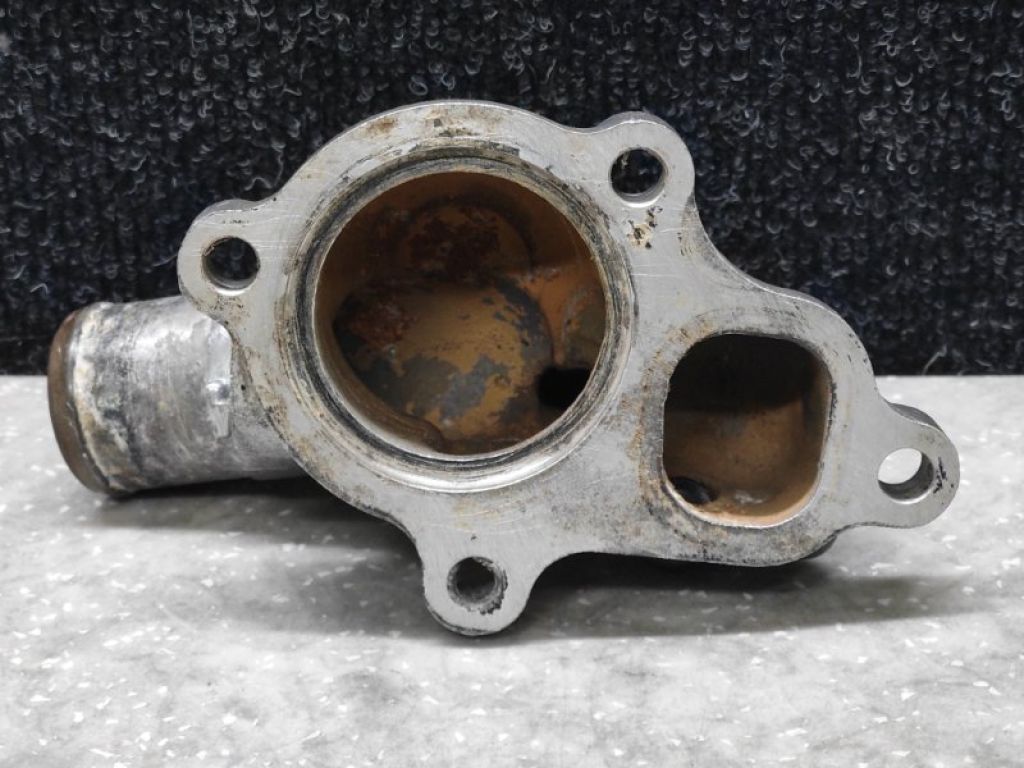 11060-8H700 | Корпус термостата NISSAN X-TRAIL T30 01-07 - Фото 3