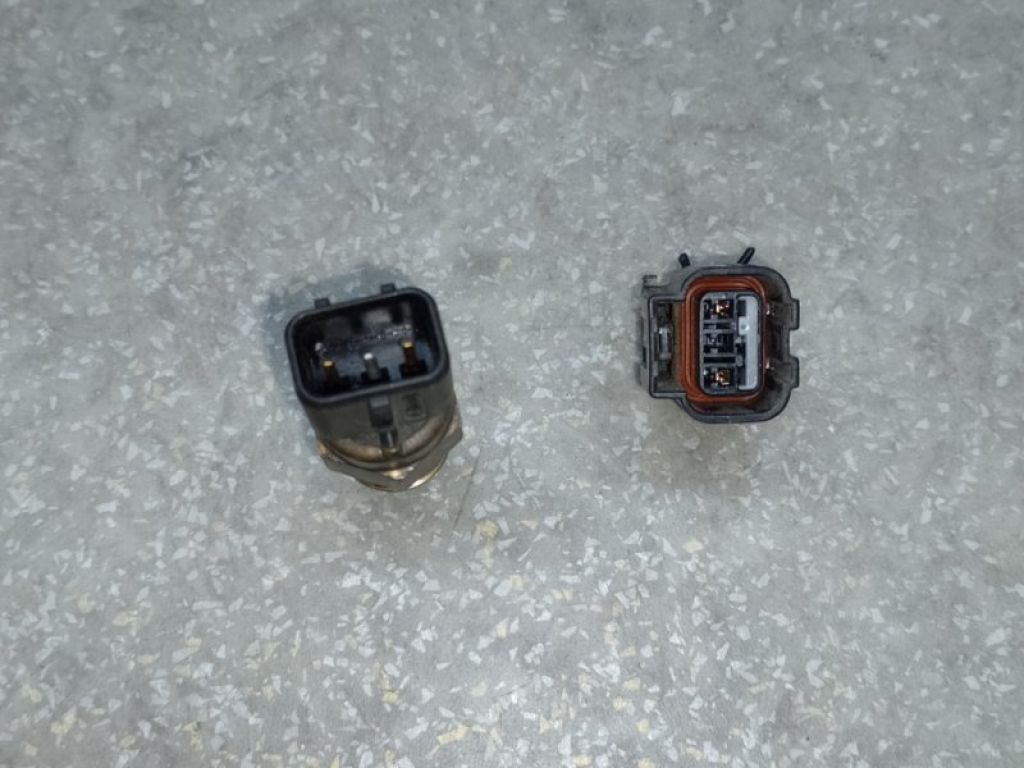 39220-38030 | Датчик температури охолоджувальної рідини HYUNDAI ELANTRA AD 16- - Фото 2