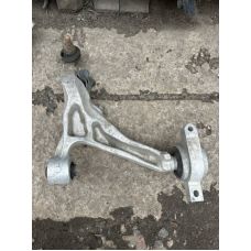 Рычаг передней подвески нижний лев. INFINITI Q50 15-20