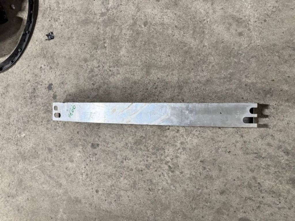 85030-JM00A | Усилитель заднего бампера NISSAN ROGUE 08-15