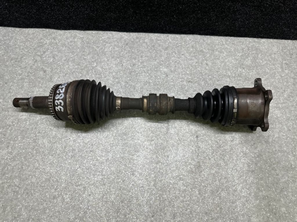 39100-8H615 | Привід передній прав. NISSAN X-TRAIL T30 01-07