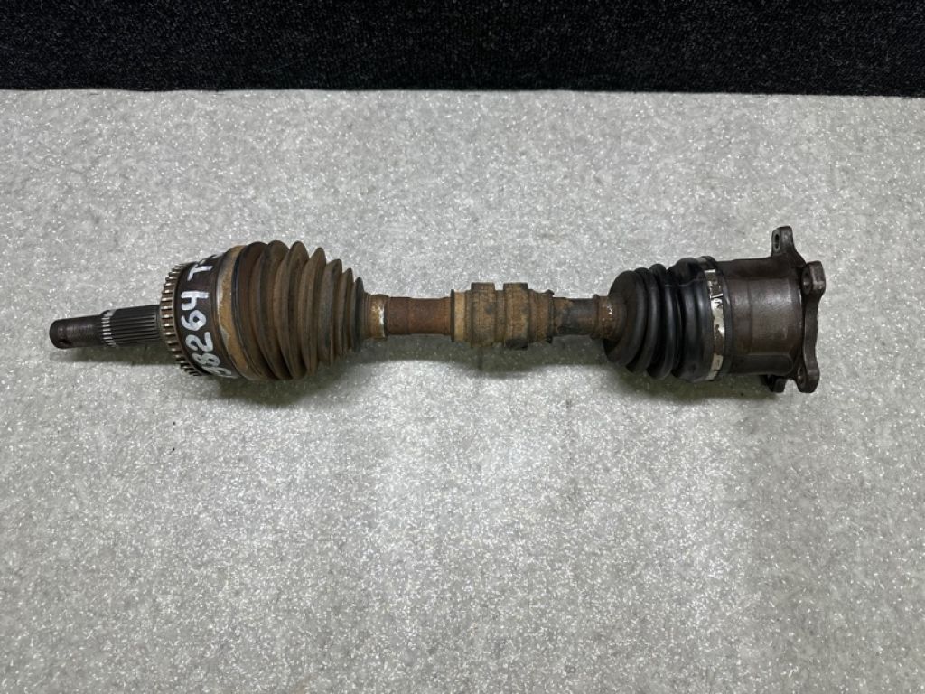 39100-8H615 | Привід передній прав. NISSAN X-TRAIL T30 01-07